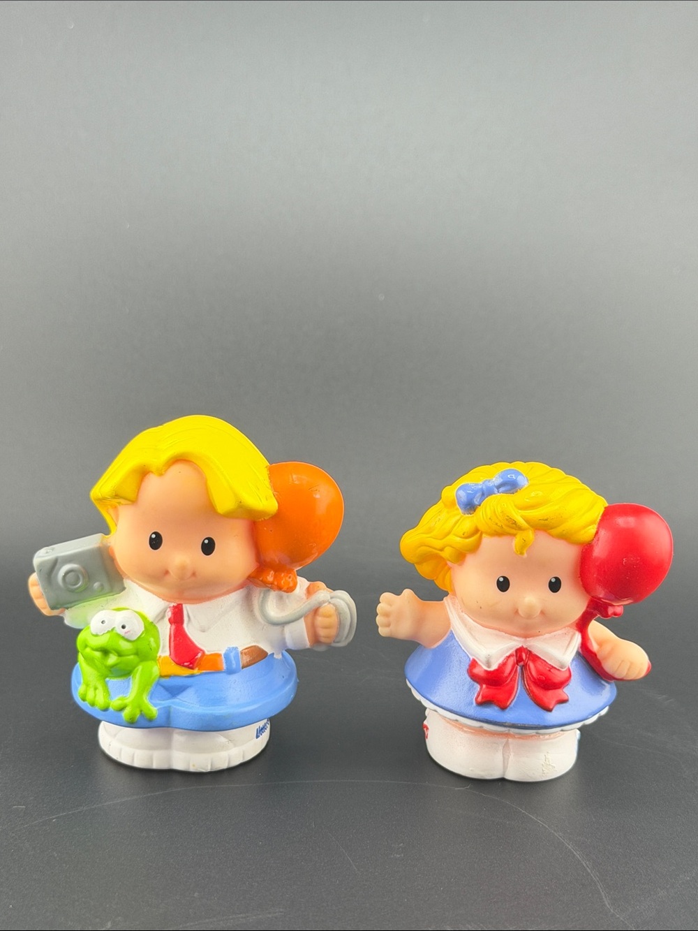 Fisher Price Little People Birthday Party Eddie and Sarah Lynn with Balloons